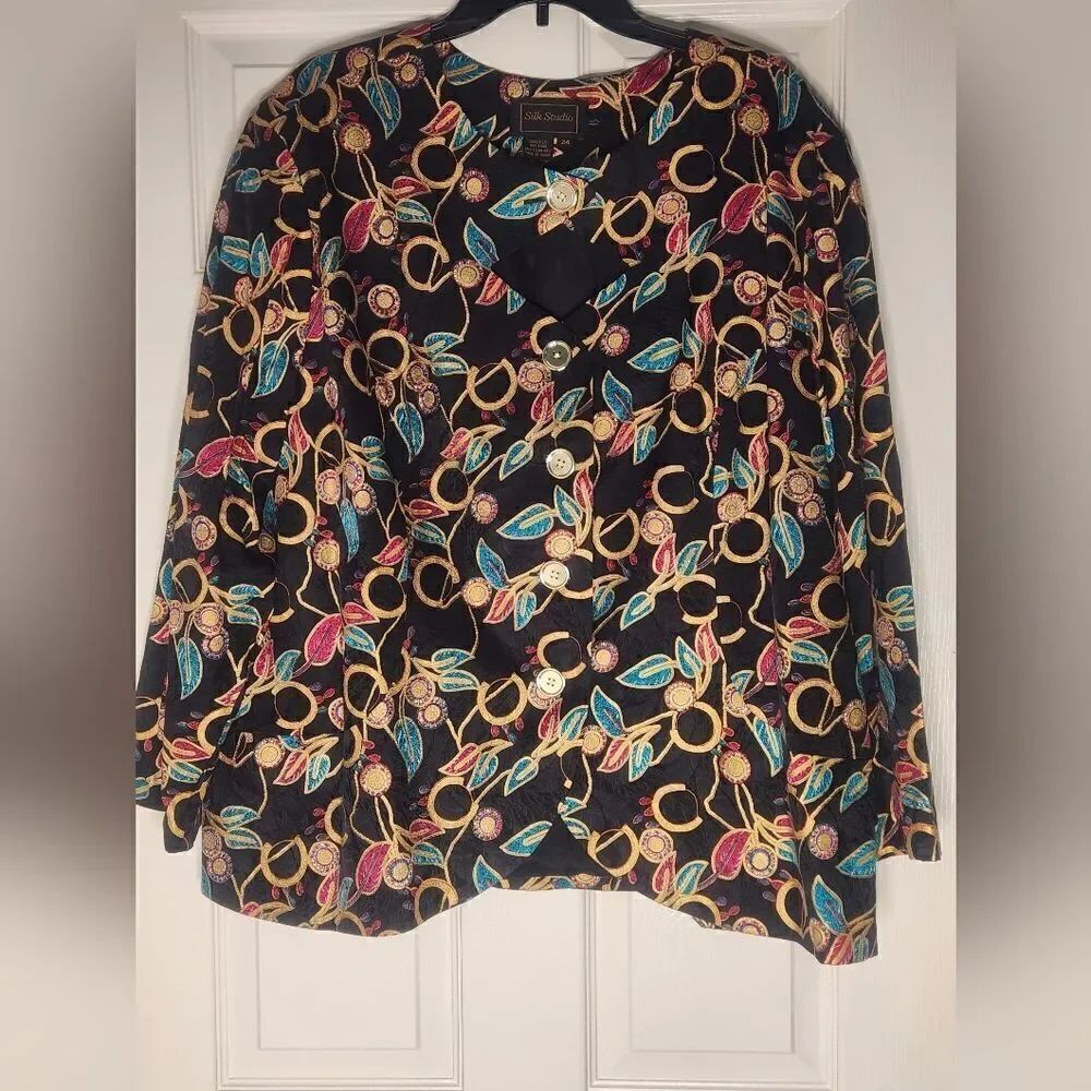 Silk Studio 24 Black100%SILK Lined FloralPrint Lngslv Buttons Up Women Blazer